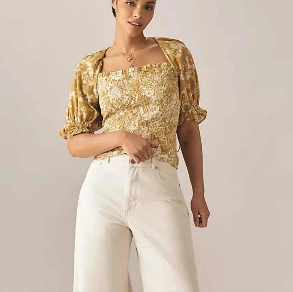 Anthropologie‎ Cotton Seersucker Smocked Puff-Sleeve Crop Top Large Chartreuse - Picture 2 of 15